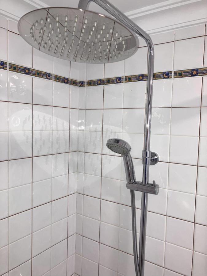 Moderno Apartamento En Casco Historico Севілья Екстер'єр фото